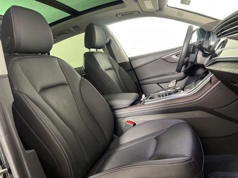 Used 2023 Audi Q8 Premium Plus image 13