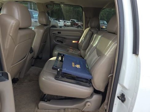 Used 2003 GMC Yukon XL Denali image 14