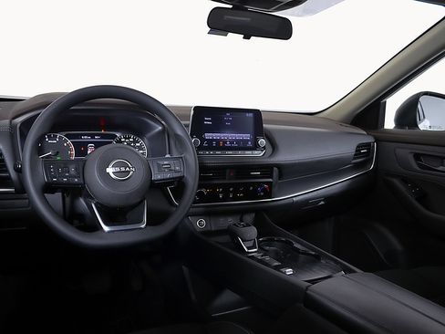 Used 2023 Nissan Rogue S FWD image 13