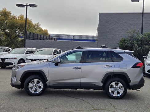 Used 2019 Toyota RAV4 XLE image 7