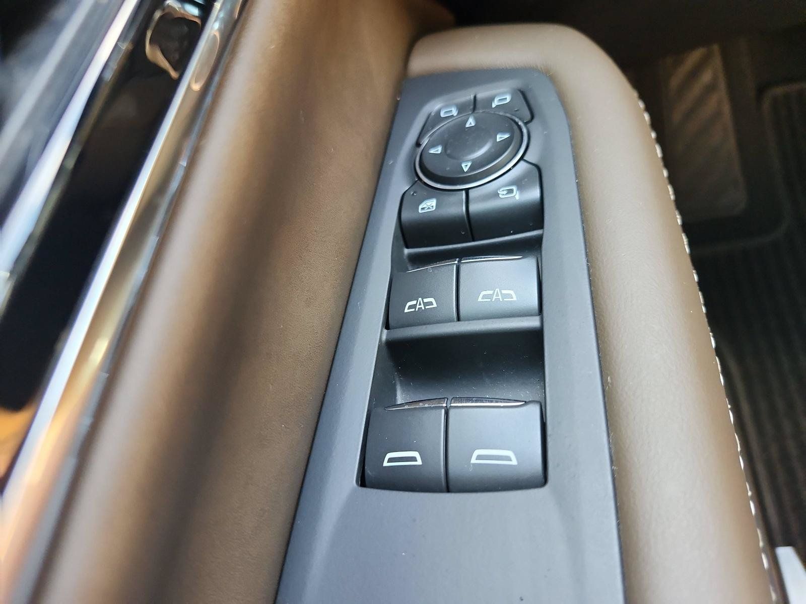 Certified 2025 GMC Yukon Denali Ultimate AWD/4WD image 23