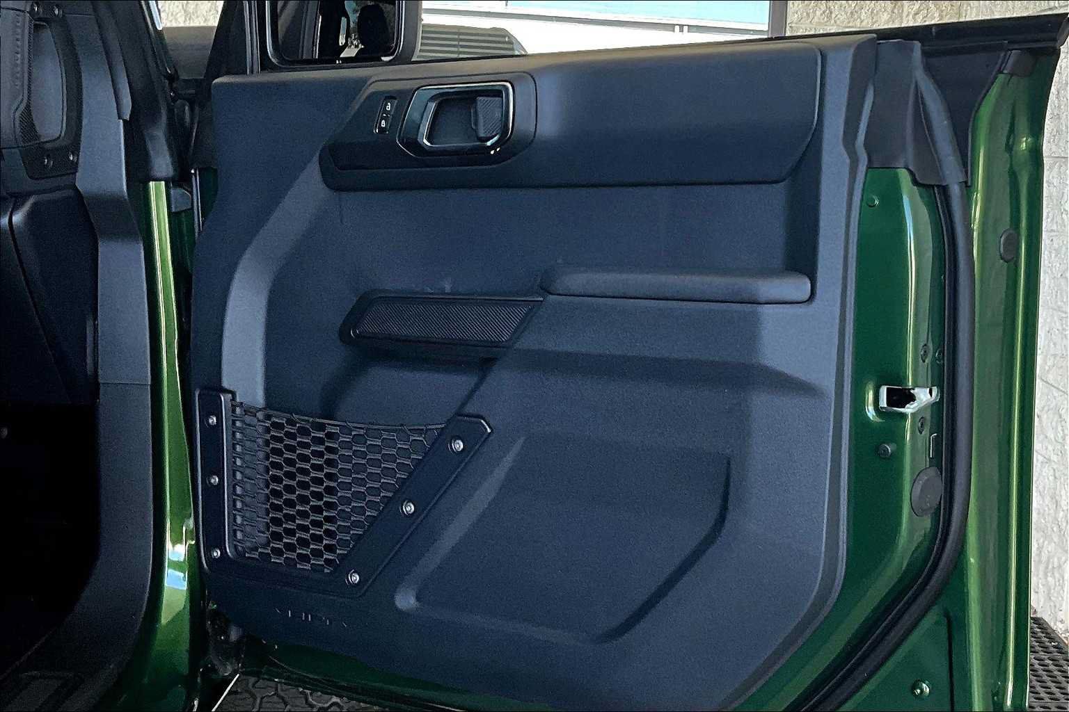 Used 2025 Ford Bronco Big Bend w/ Black Diamond Package AWD/4WD image 21