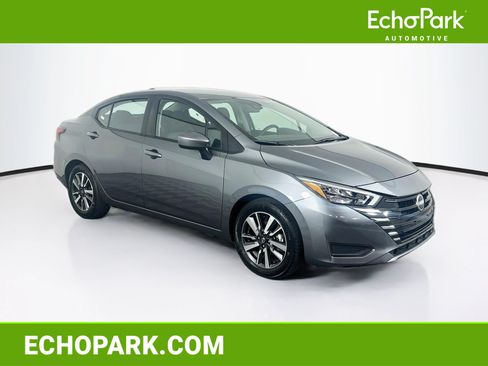 Used 2025 Nissan Versa SV FWD image 1