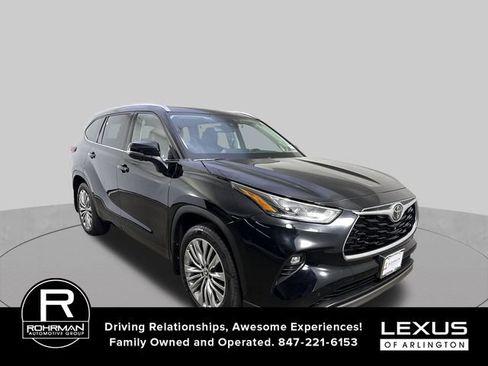Used 2023 Toyota Highlander Platinum AWD/4WD image 3