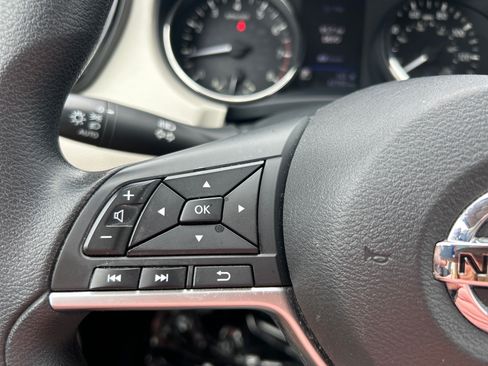 Used 2020 Nissan Rogue Sport SV AWD/4WD image 22