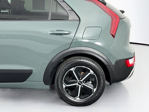 Used 2023 Kia Niro EX w/ EX Cold Weather Package FWD image 38