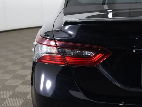 Used 2024 Toyota Camry SE image 14