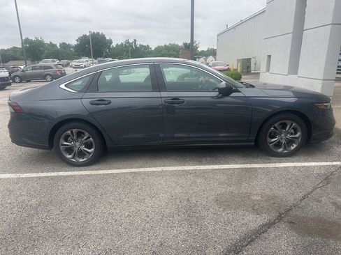 Used 2024 Honda Accord EX image 4