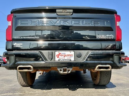 Used 2021 Chevrolet Silverado 1500 High Country w/ Technology Package image 17