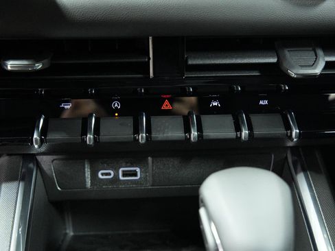 New 2026 GMC Canyon Elevation image 33