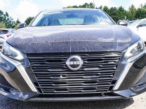 Used 2024 Nissan Altima 2.5 SV image 7
