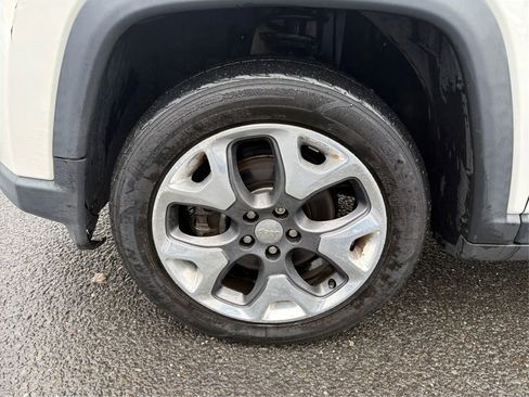 Used 2018 Jeep Compass Limited w/ Navigation Group image 17