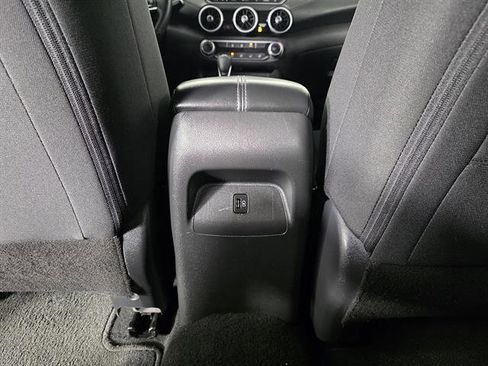 Used 2023 Nissan Sentra SV FWD image 39