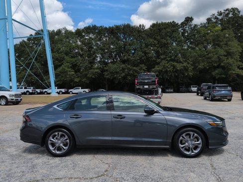 Used 2024 Honda Accord EX image 2
