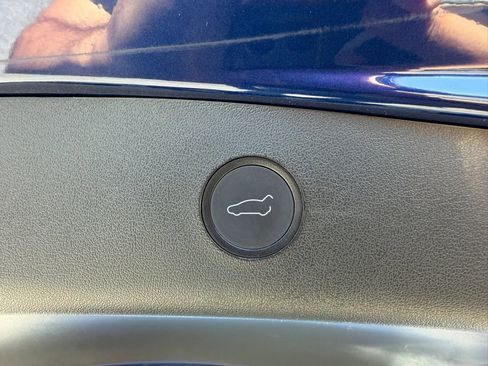 Used 2022 Tesla Model 3 Long Range AWD/4WD image 30