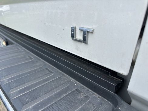 Used 2015 Chevrolet Silverado 2500 LT AWD/4WD image 10
