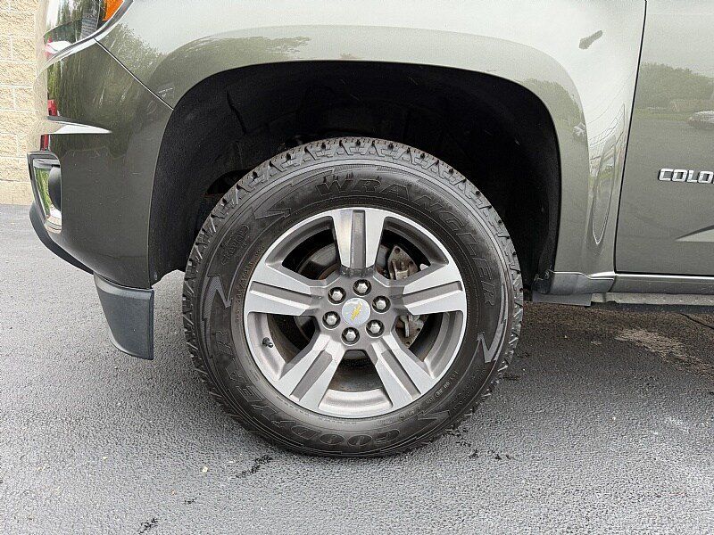 Used 2018 Chevrolet Colorado LT w/ LT Convenience Package AWD/4WD image 9
