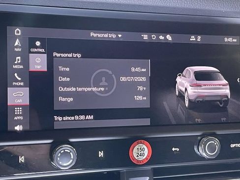 Certified 2026 Porsche Macan AWD/4WD image 31