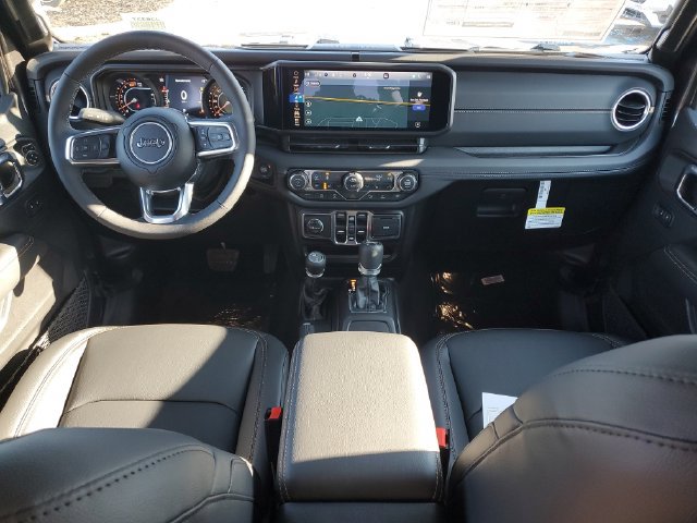 New 2026 Jeep Wrangler Unlimited Sahara AWD/4WD image 13