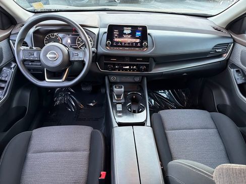 Used 2023 Nissan Rogue SV image 15