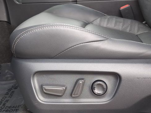 Used 2025 Toyota 4Runner TRD Off-Road Premium image 14