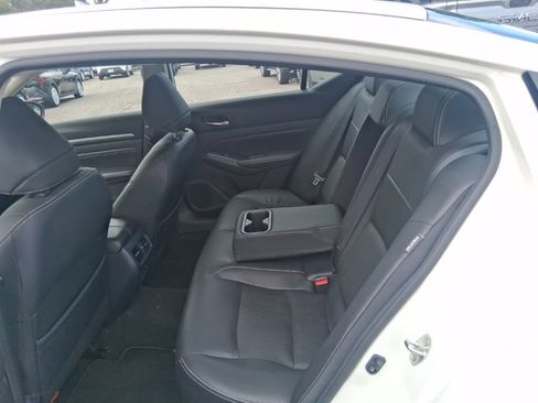 Used 2019 Nissan Altima 2.5 Platinum AWD/4WD image 17