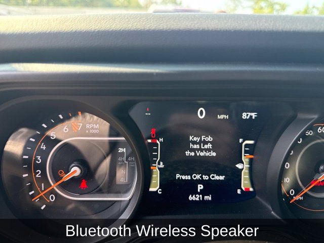Used 2025 Jeep Gladiator Mojave AWD/4WD image 10