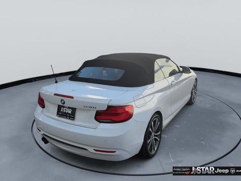 Used 2018 BMW 230i Convertible RWD image 4