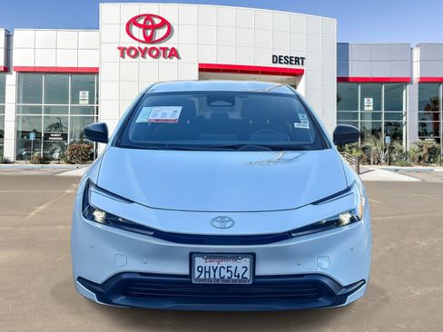 Used 2023 Toyota Prius LE image 2