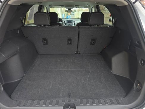 Used 2023 Chevrolet Equinox LT image 12