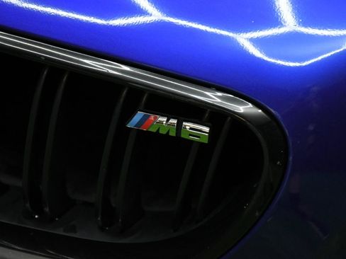 Used 2017 BMW M6 Convertible RWD image 2