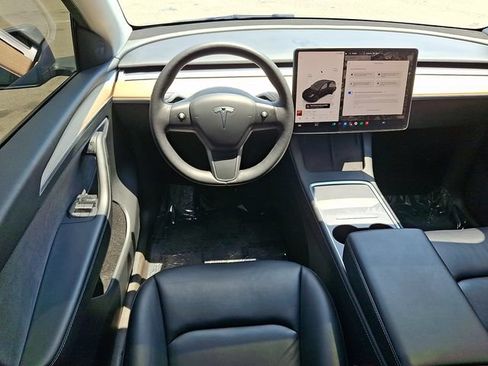 Used 2022 Tesla Model Y Long Range AWD/4WD image 13