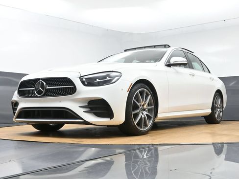 Used 2023 Mercedes-Benz E 350 4MATIC Sedan image 56