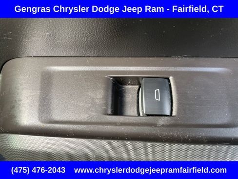 Used 2025 Chevrolet Colorado W/T w/ WT Custom Package AWD/4WD image 17