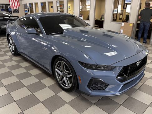 Used 2025 Ford Mustang GT image 10