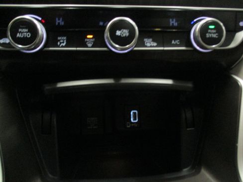 Used 2018 Honda Accord EX-L image 23