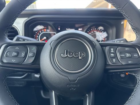 New 2026 Jeep Gladiator Sport image 21