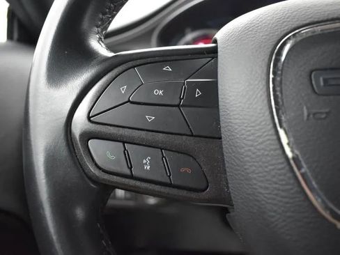 Used 2023 Dodge Challenger SXT image 21