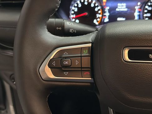 Used 2025 Jeep Compass Latitude w/ Altitude Special Edition image 25