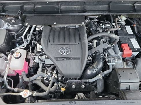 Used 2024 Toyota Highlander XLE image 36