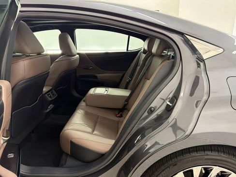 Certified 2025 Lexus ES 350 w/ Technology Package FWD image 27