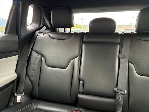 Used 2025 Jeep Compass Limited image 40