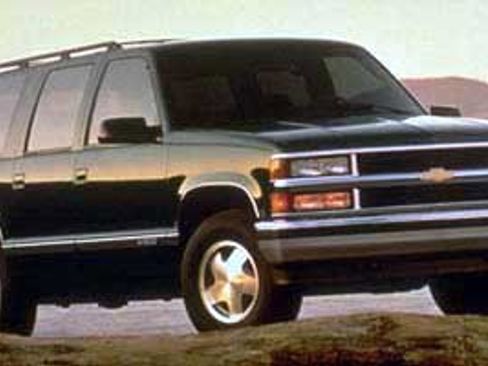 Used 1997 Chevrolet Suburban 4WD w/ Preferred Equipment Group 2 image 2