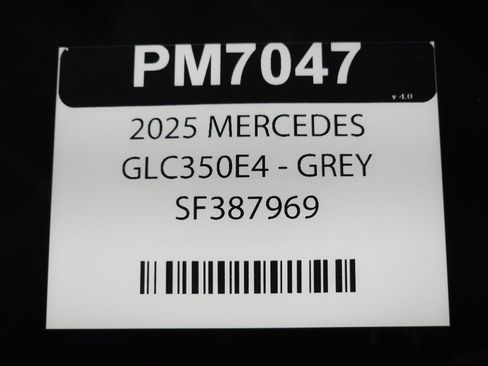 Used 2025 Mercedes-Benz GLC 350e 4MATIC w/ AMG Line image 38