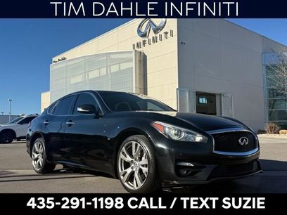 Used 2016 INFINITI Q70 3.7 w/ Technology Package