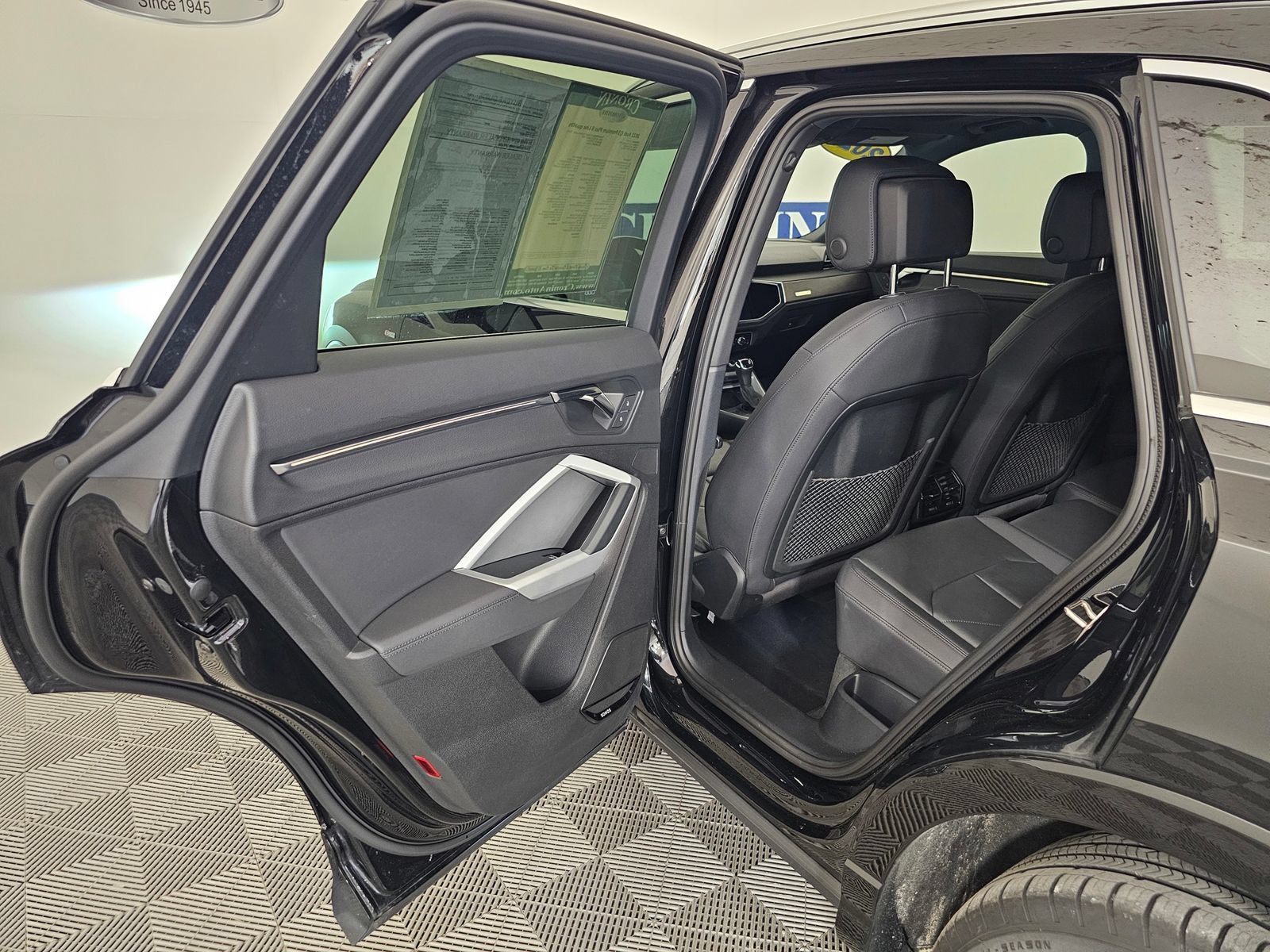 Used 2022 Audi Q3 2.0T Premium Plus w/ Premium Plus Package AWD/4WD image 22