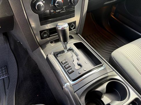 Used 2010 Jeep Grand Cherokee Laredo AWD/4WD image 17