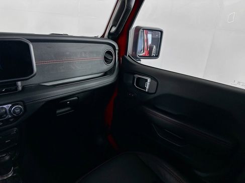 Certified 2024 Jeep Wrangler Rubicon image 36