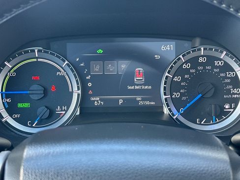 Used 2023 Toyota Highlander XLE AWD/4WD image 24