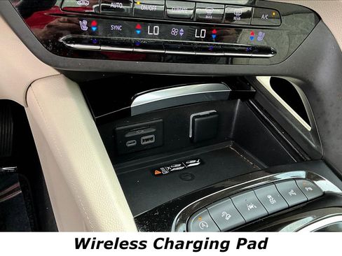 Used 2021 Buick Envision Avenir w/ Technology Package II AWD/4WD image 16